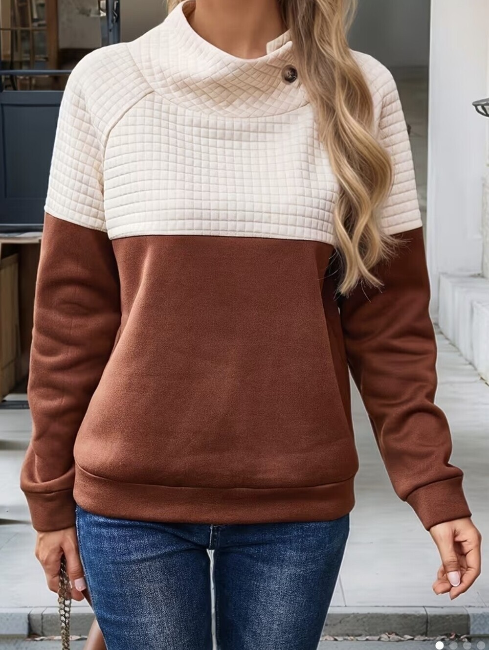 Color Block Pull Over - Picture 3 of 6